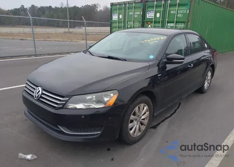 2014 Volkswagen Passat 1.8T Wolfsburg Edition z USA, uszkodzony, nr VIN 1VWAT7A34EC075719